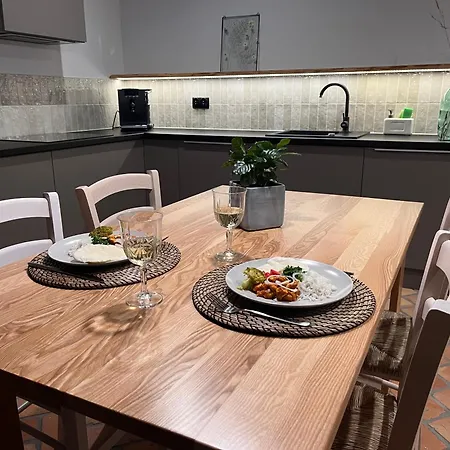 Srebrna Chata, Gory Izerskie, Izerska Laka Apartmán Wolimierz